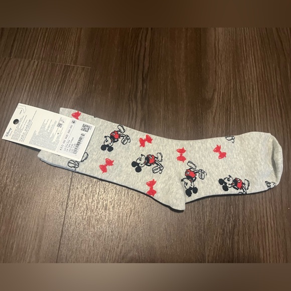 Mickey Mouse Crew Socks - Picture 4 of 4